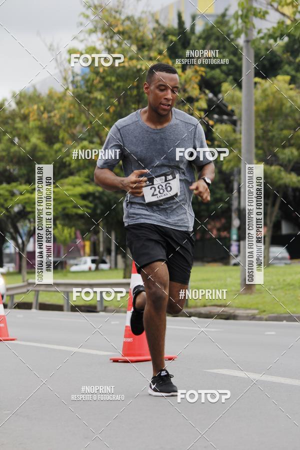 Buy your photos of the eventSantander Track & Field Run Series - Shopping Tambor on Fotop