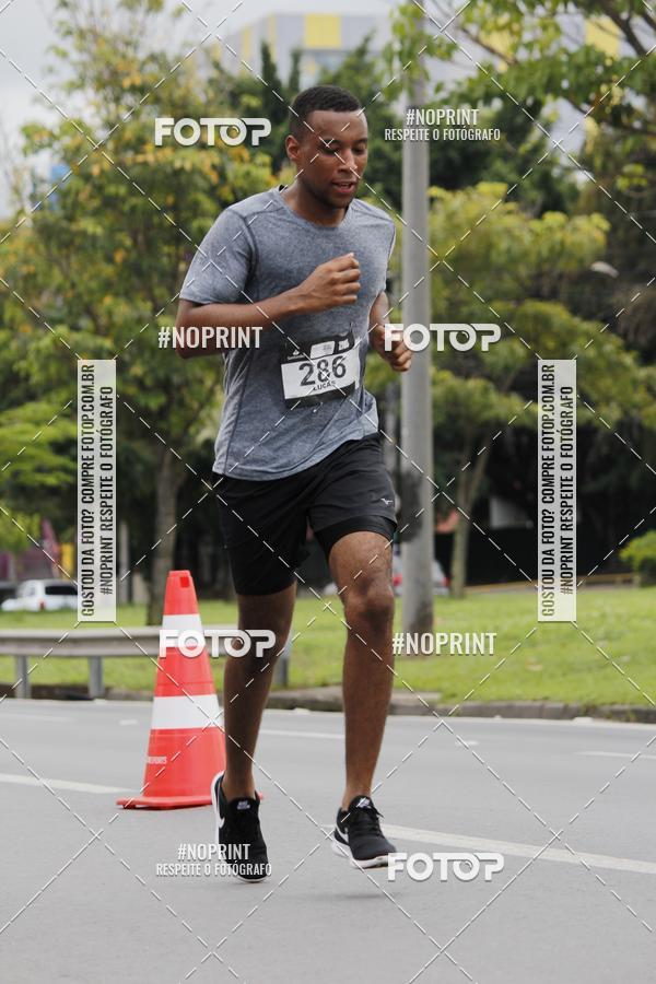 Buy your photos of the eventSantander Track & Field Run Series - Shopping Tambor on Fotop