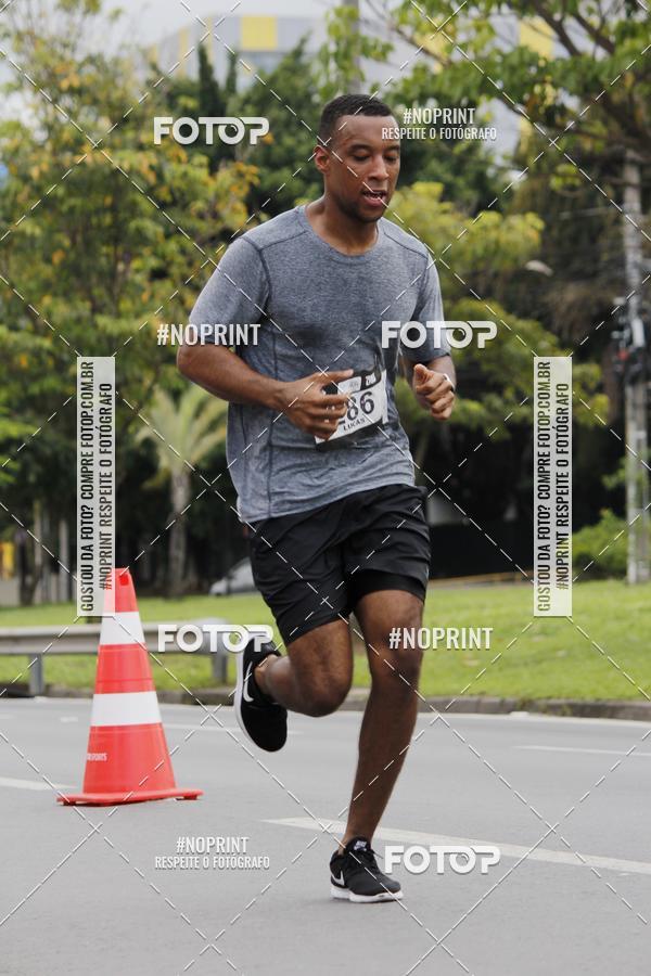 Buy your photos of the eventSantander Track & Field Run Series - Shopping Tambor on Fotop