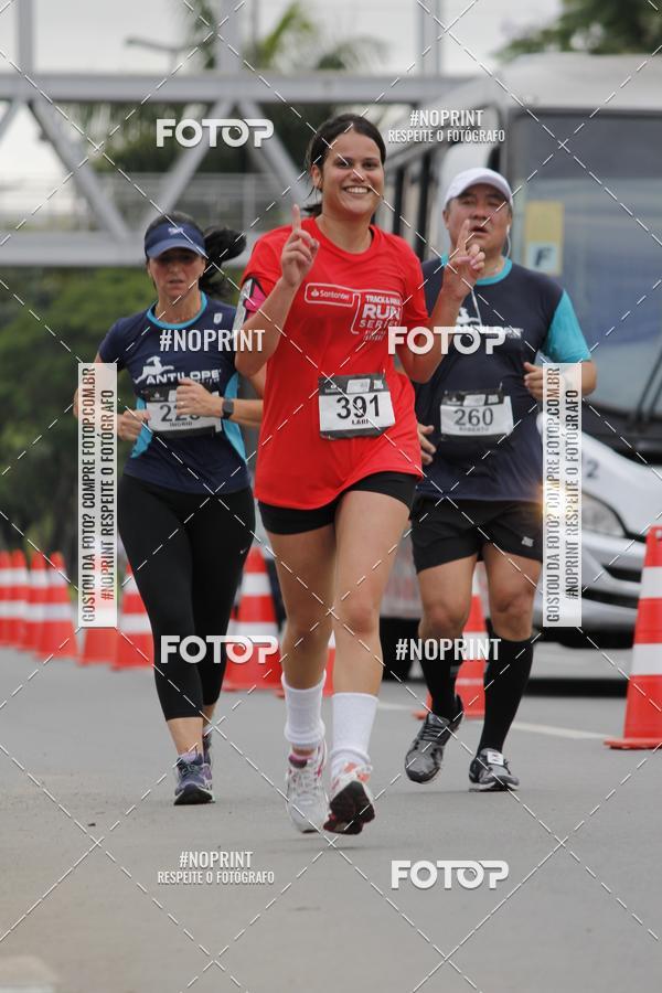 Buy your photos of the eventSantander Track & Field Run Series - Shopping Tambor on Fotop