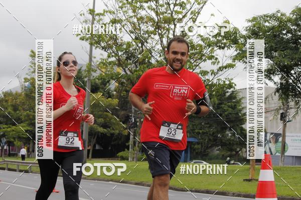 Buy your photos of the eventSantander Track & Field Run Series - Shopping Tambor on Fotop