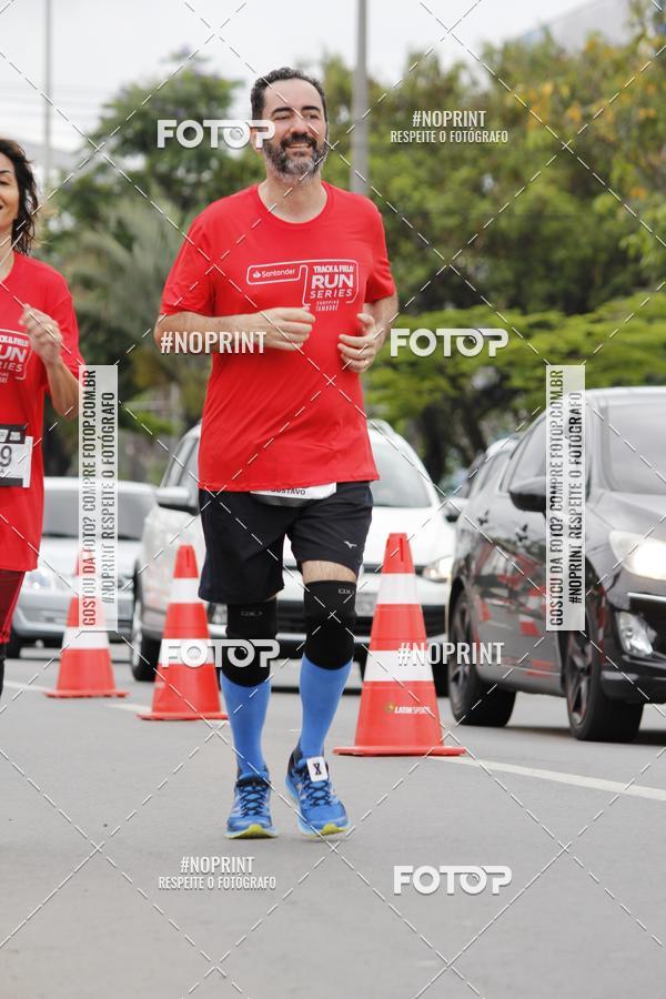 Buy your photos of the eventSantander Track & Field Run Series - Shopping Tambor on Fotop