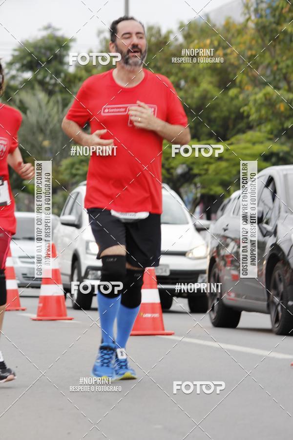 Buy your photos of the eventSantander Track & Field Run Series - Shopping Tambor on Fotop