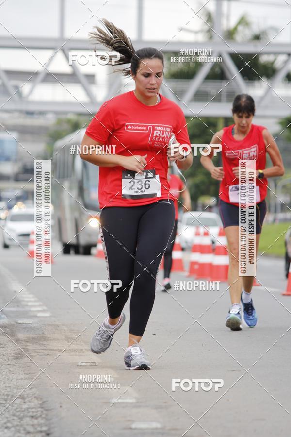 Buy your photos of the eventSantander Track & Field Run Series - Shopping Tambor on Fotop