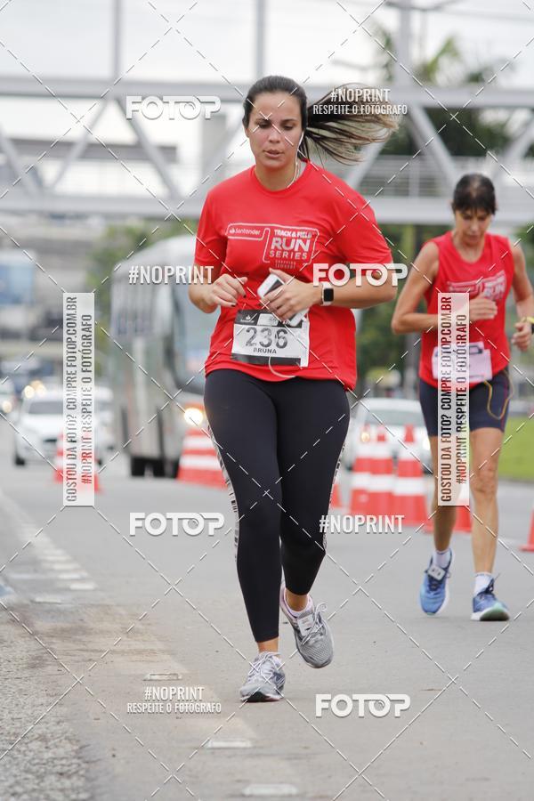 Buy your photos of the eventSantander Track & Field Run Series - Shopping Tambor on Fotop