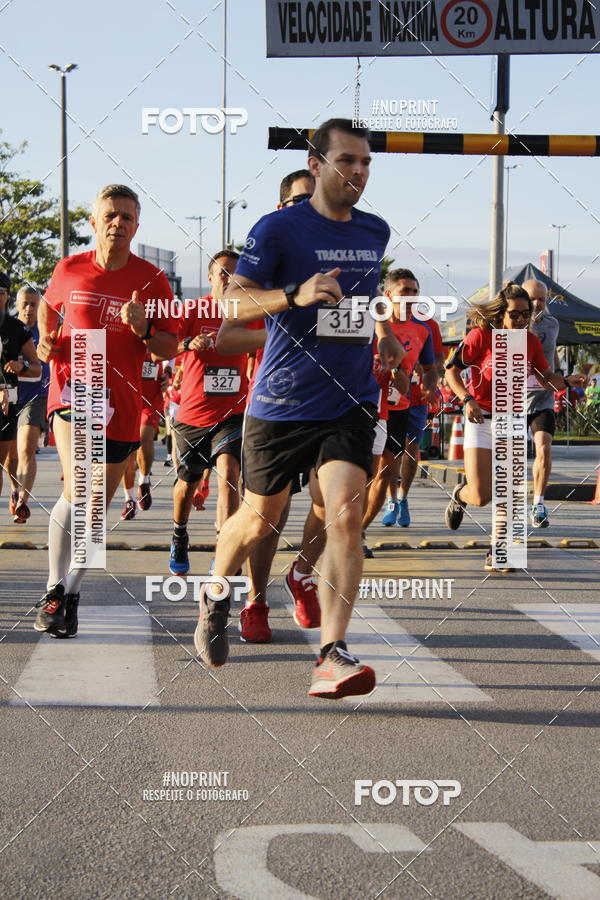 Buy your photos of the eventSantander Track & Field Run Series - Shopping Tambor on Fotop