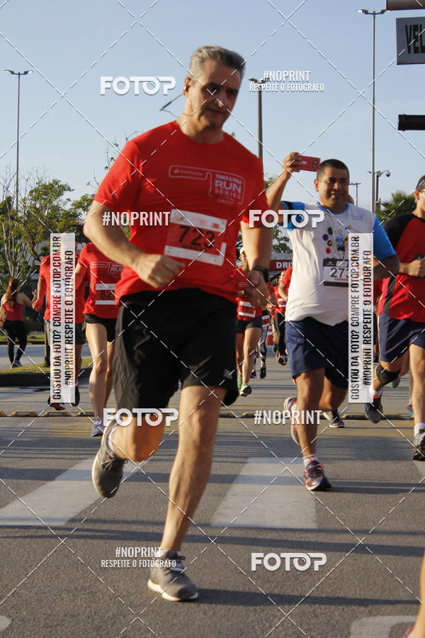 Buy your photos of the eventSantander Track & Field Run Series - Shopping Tambor on Fotop