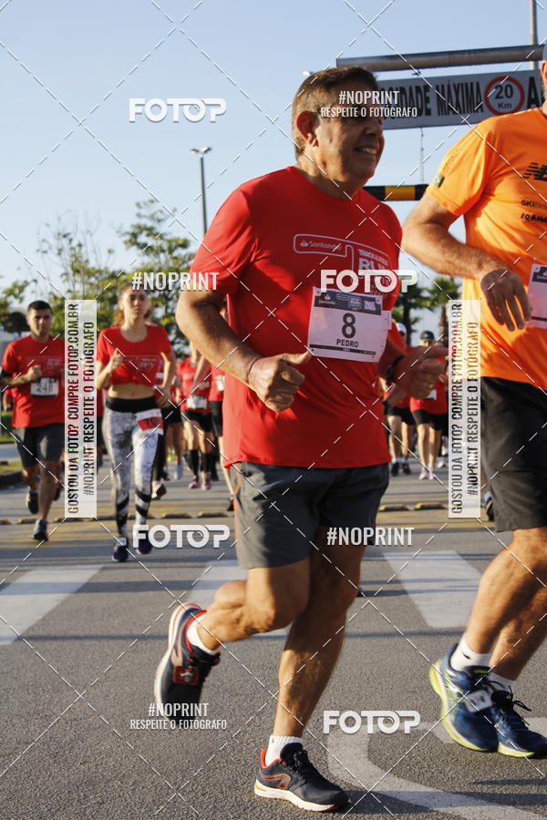 Buy your photos of the eventSantander Track & Field Run Series - Shopping Tambor on Fotop