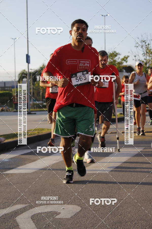 Buy your photos of the eventSantander Track & Field Run Series - Shopping Tambor on Fotop