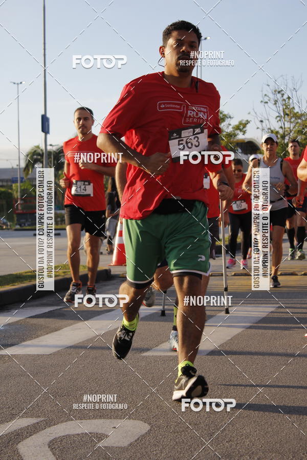 Buy your photos of the eventSantander Track & Field Run Series - Shopping Tambor on Fotop