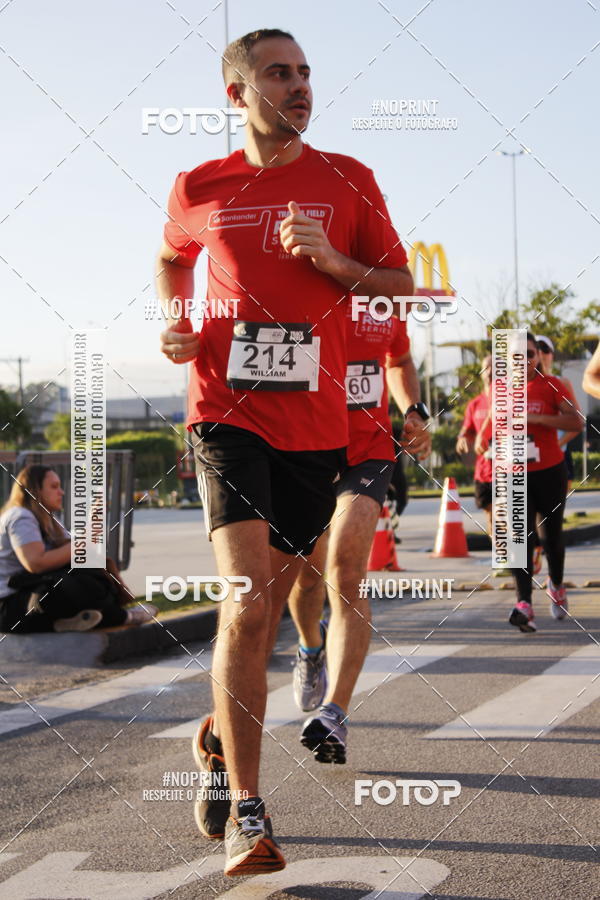 Buy your photos of the eventSantander Track & Field Run Series - Shopping Tambor on Fotop