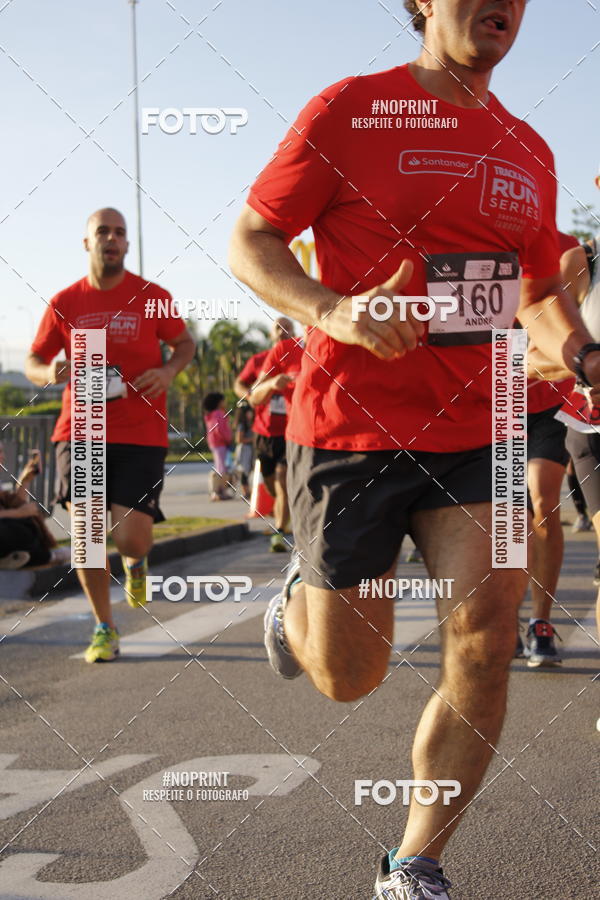 Buy your photos of the eventSantander Track & Field Run Series - Shopping Tambor on Fotop