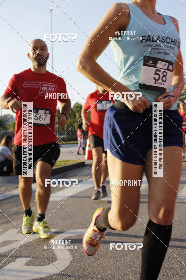 Buy your photos of the eventSantander Track & Field Run Series - Shopping Tambor on Fotop