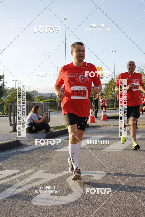 Buy your photos of the eventSantander Track & Field Run Series - Shopping Tambor on Fotop