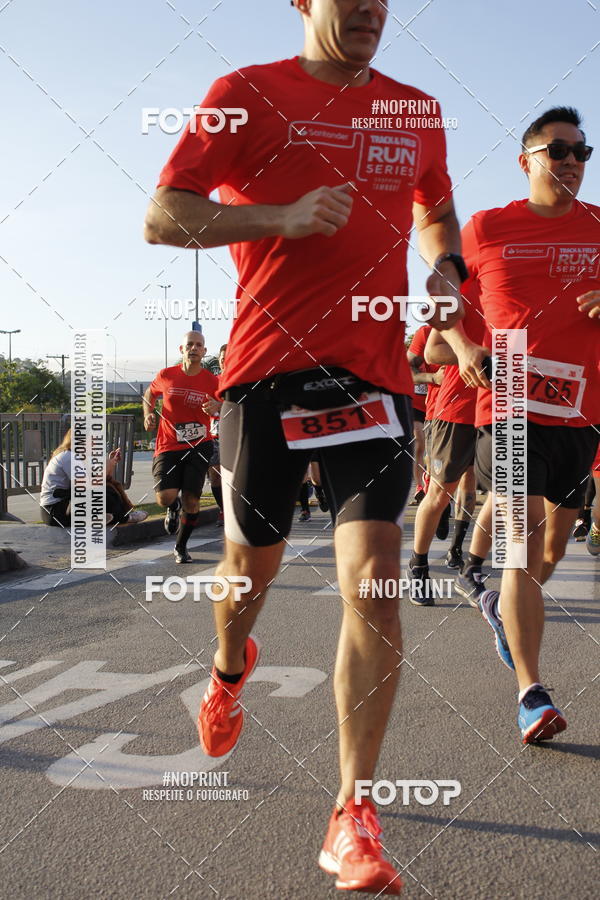 Buy your photos of the eventSantander Track & Field Run Series - Shopping Tambor on Fotop