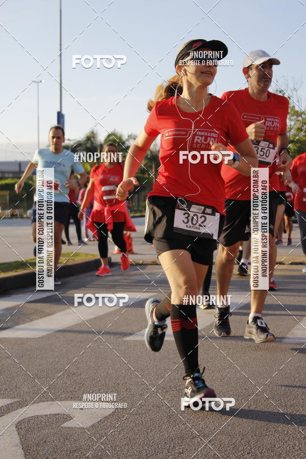 Buy your photos of the eventSantander Track & Field Run Series - Shopping Tambor on Fotop