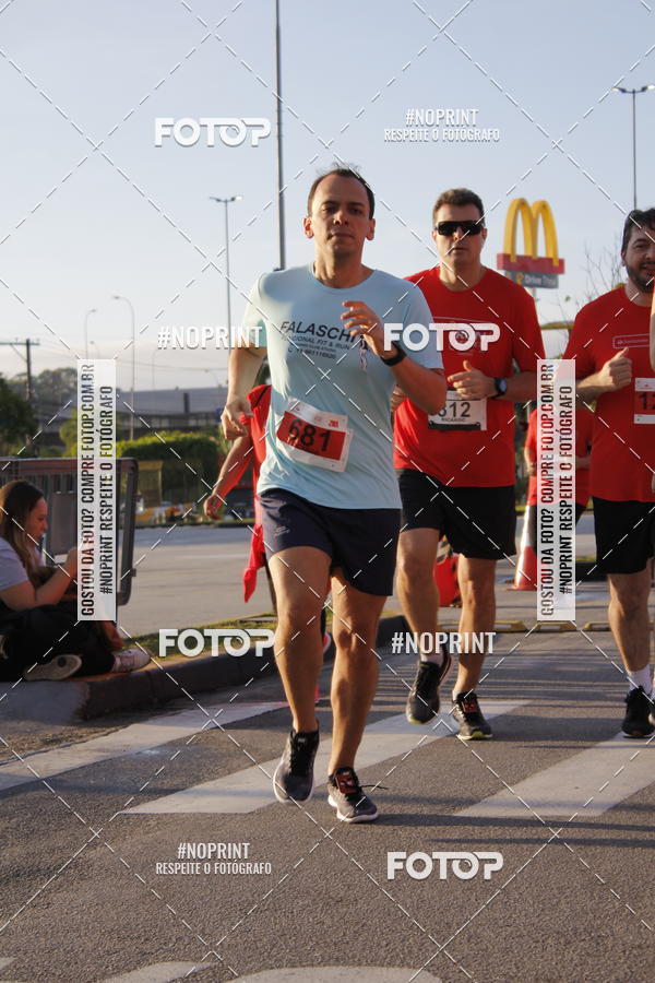 Buy your photos of the eventSantander Track & Field Run Series - Shopping Tambor on Fotop