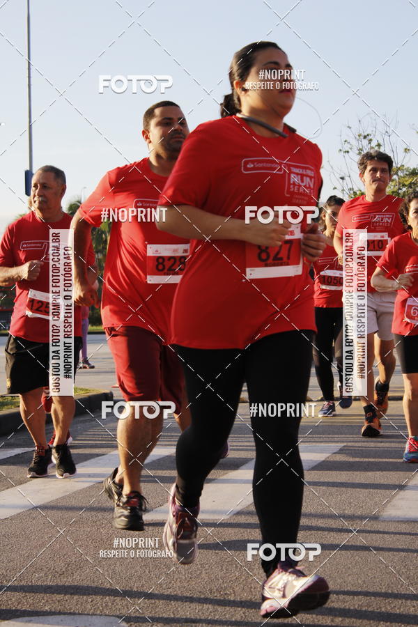 Buy your photos of the eventSantander Track & Field Run Series - Shopping Tambor on Fotop