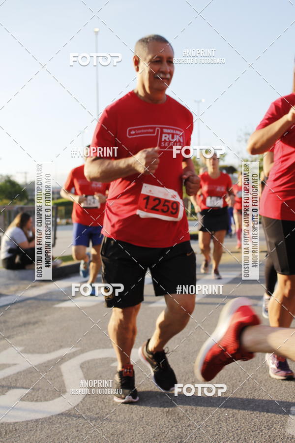 Buy your photos of the eventSantander Track & Field Run Series - Shopping Tambor on Fotop