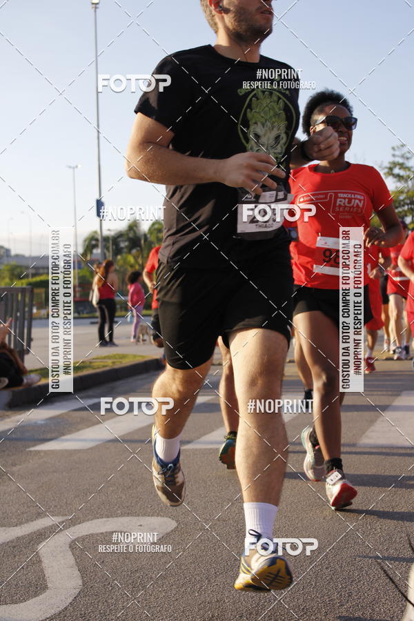 Buy your photos of the eventSantander Track & Field Run Series - Shopping Tambor on Fotop