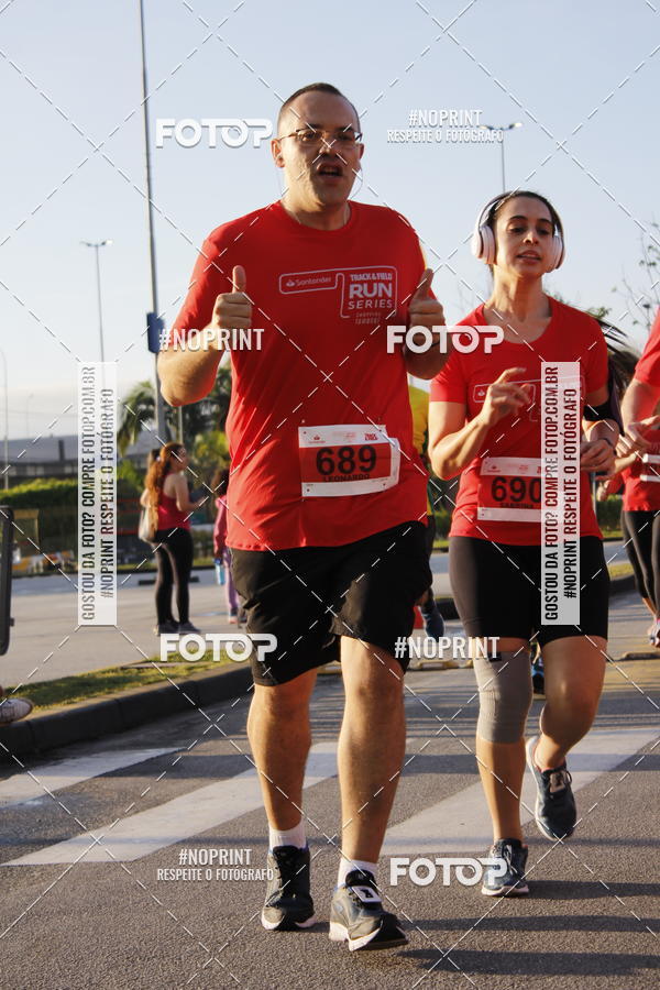 Buy your photos of the eventSantander Track & Field Run Series - Shopping Tambor on Fotop