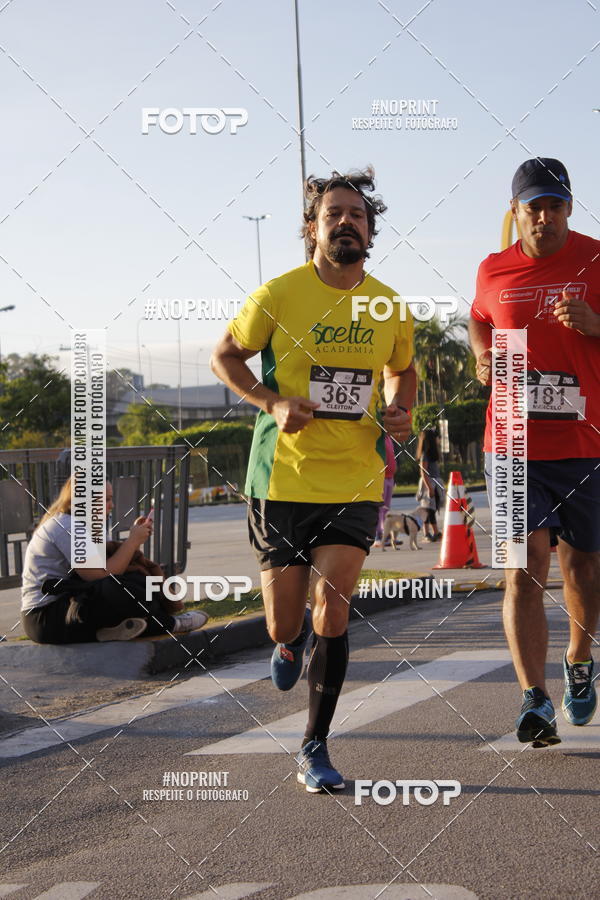 Buy your photos of the eventSantander Track & Field Run Series - Shopping Tambor on Fotop