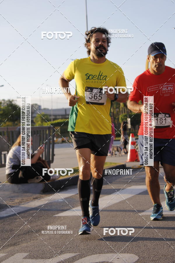 Buy your photos of the eventSantander Track & Field Run Series - Shopping Tambor on Fotop