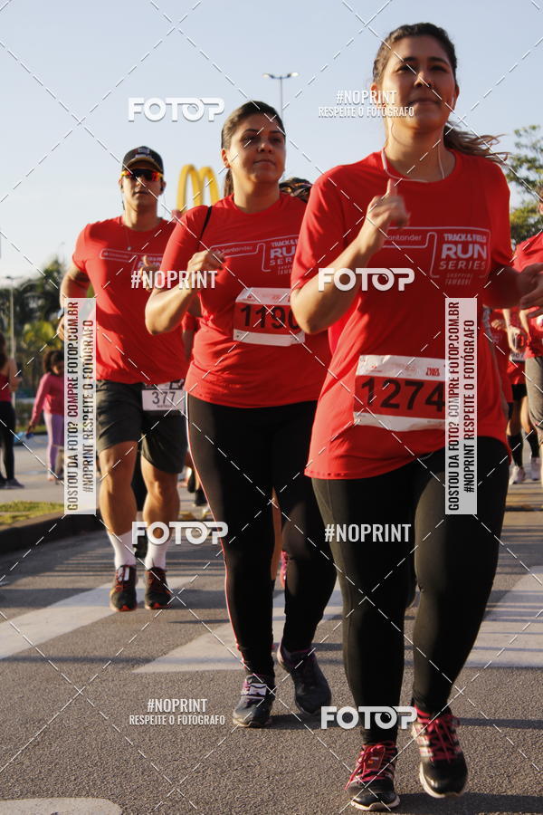 Buy your photos of the eventSantander Track & Field Run Series - Shopping Tambor on Fotop
