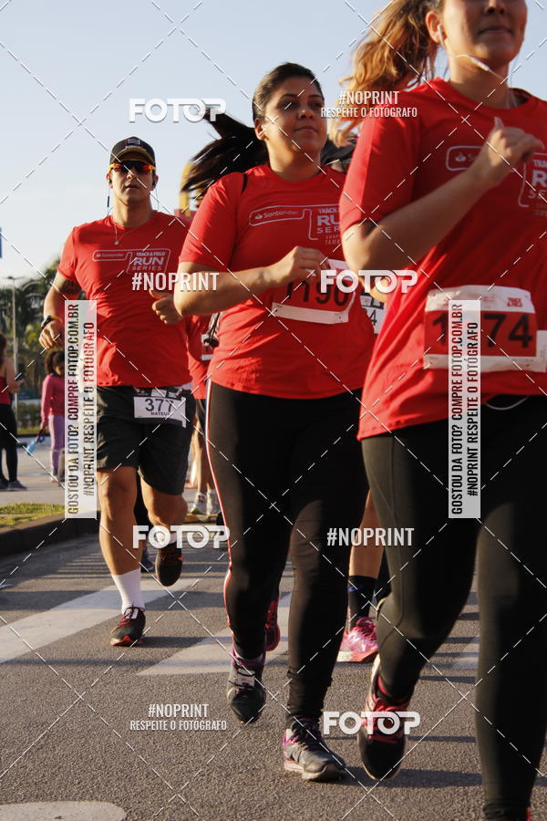 Buy your photos of the eventSantander Track & Field Run Series - Shopping Tambor on Fotop