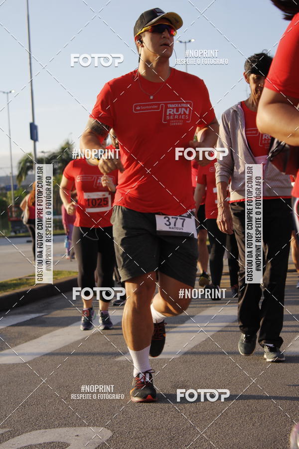Buy your photos of the eventSantander Track & Field Run Series - Shopping Tambor on Fotop