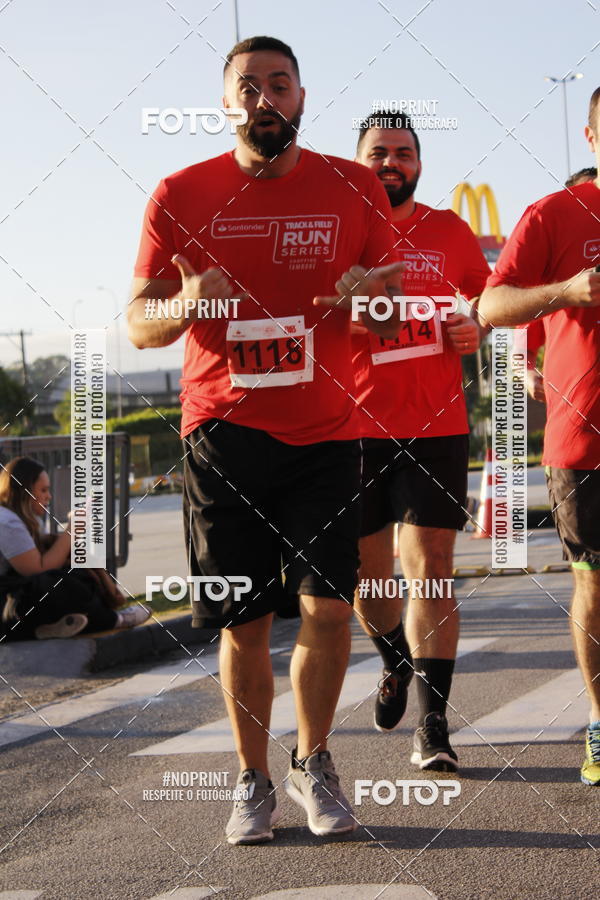 Buy your photos of the eventSantander Track & Field Run Series - Shopping Tambor on Fotop