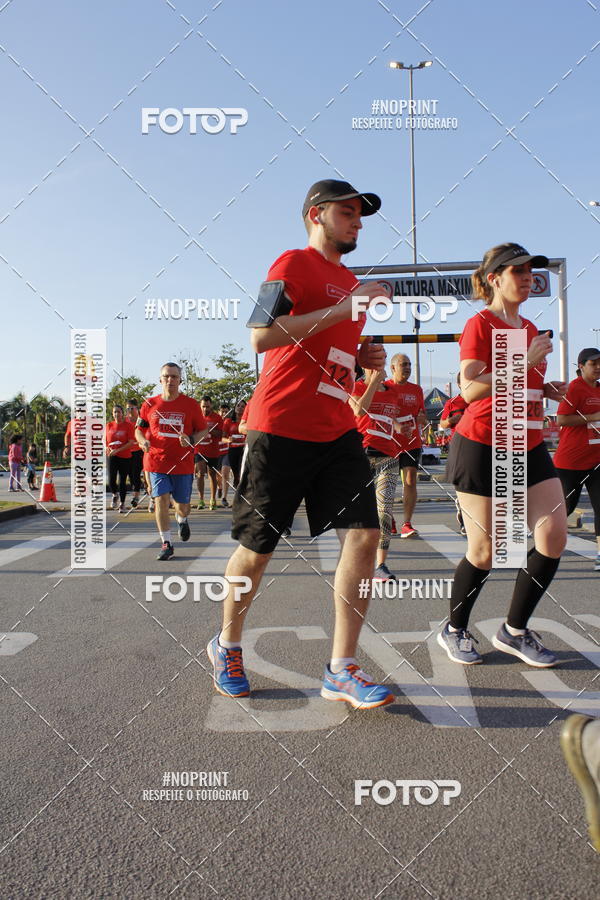 Buy your photos of the eventSantander Track & Field Run Series - Shopping Tambor on Fotop