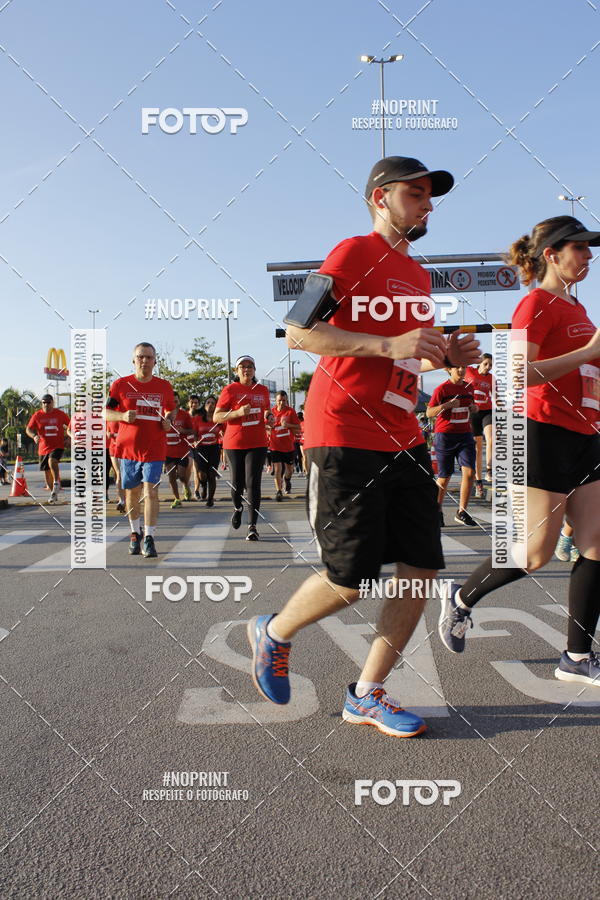 Buy your photos of the eventSantander Track & Field Run Series - Shopping Tambor on Fotop