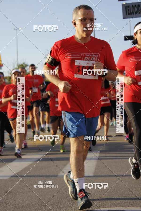 Buy your photos of the eventSantander Track & Field Run Series - Shopping Tambor on Fotop