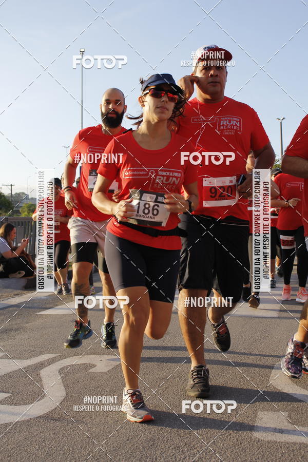 Buy your photos of the eventSantander Track & Field Run Series - Shopping Tambor on Fotop