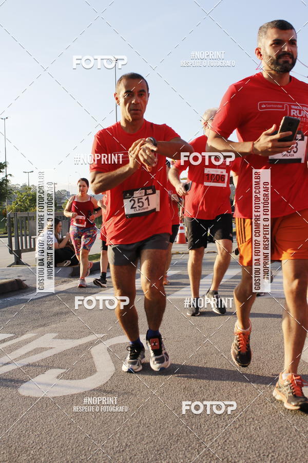 Buy your photos of the eventSantander Track & Field Run Series - Shopping Tambor on Fotop