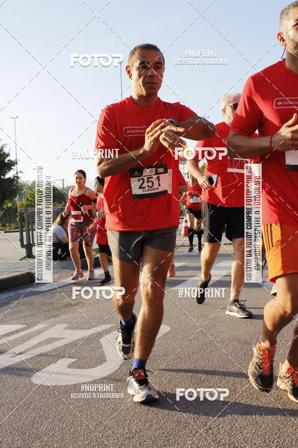 Buy your photos of the eventSantander Track & Field Run Series - Shopping Tambor on Fotop