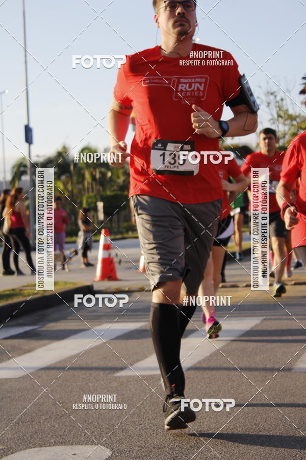 Buy your photos of the eventSantander Track & Field Run Series - Shopping Tambor on Fotop