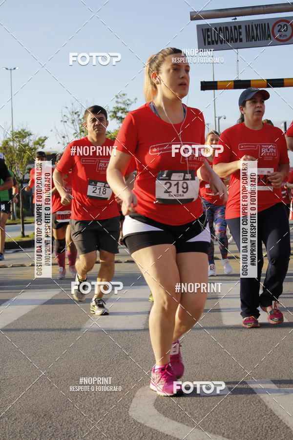 Buy your photos of the eventSantander Track & Field Run Series - Shopping Tambor on Fotop