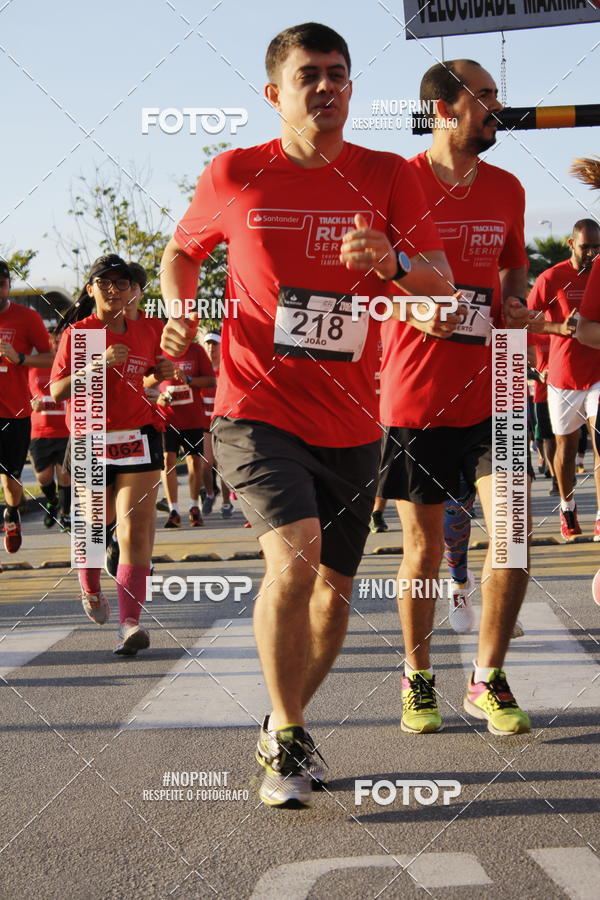 Buy your photos of the eventSantander Track & Field Run Series - Shopping Tambor on Fotop