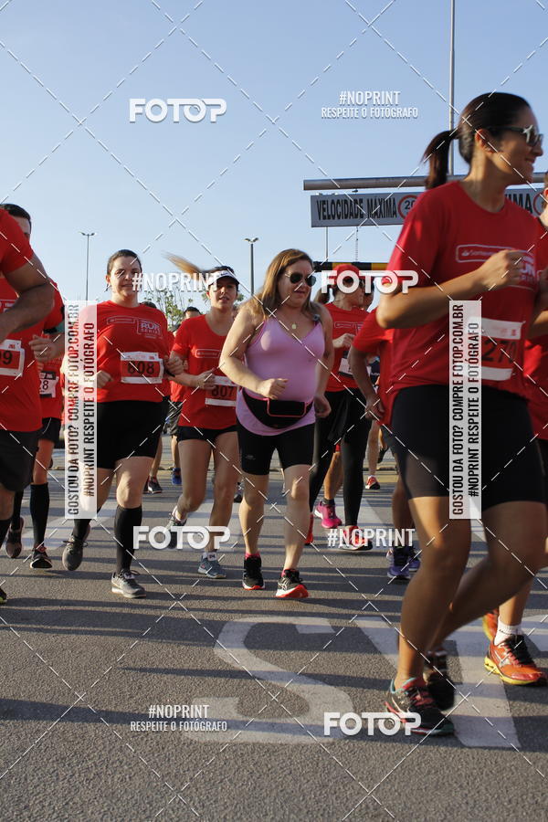 Buy your photos of the eventSantander Track & Field Run Series - Shopping Tambor on Fotop