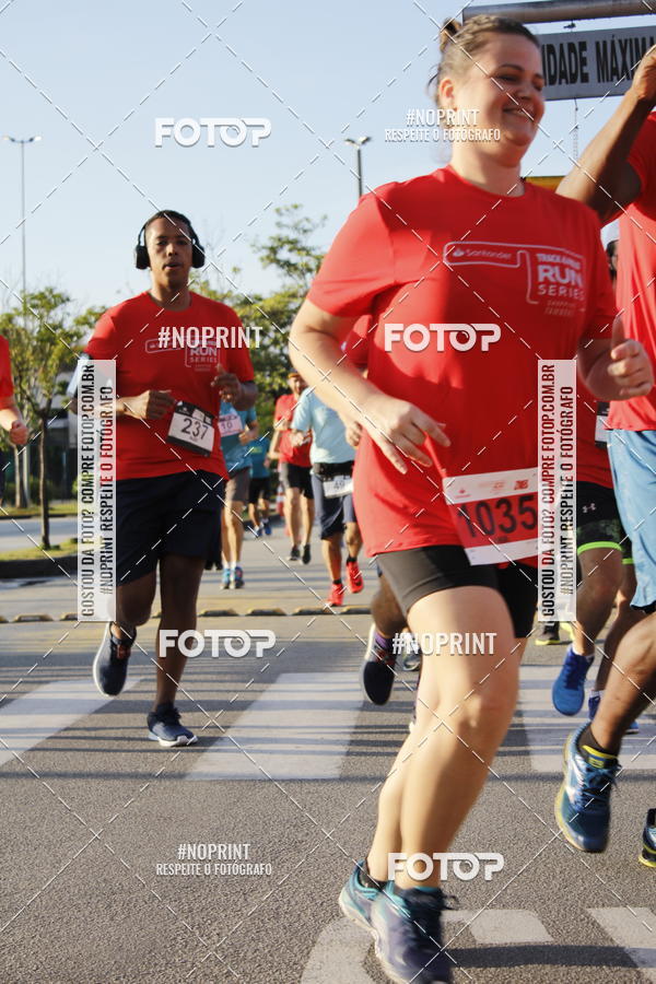 Buy your photos of the eventSantander Track & Field Run Series - Shopping Tambor on Fotop