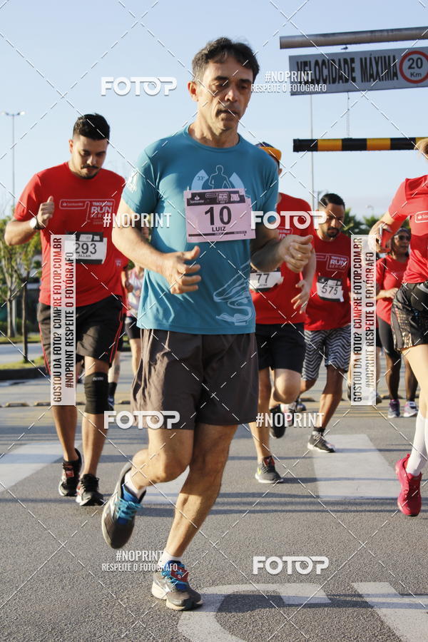 Buy your photos of the eventSantander Track & Field Run Series - Shopping Tambor on Fotop