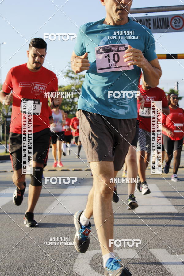 Buy your photos of the eventSantander Track & Field Run Series - Shopping Tambor on Fotop