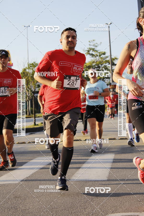 Buy your photos of the eventSantander Track & Field Run Series - Shopping Tambor on Fotop
