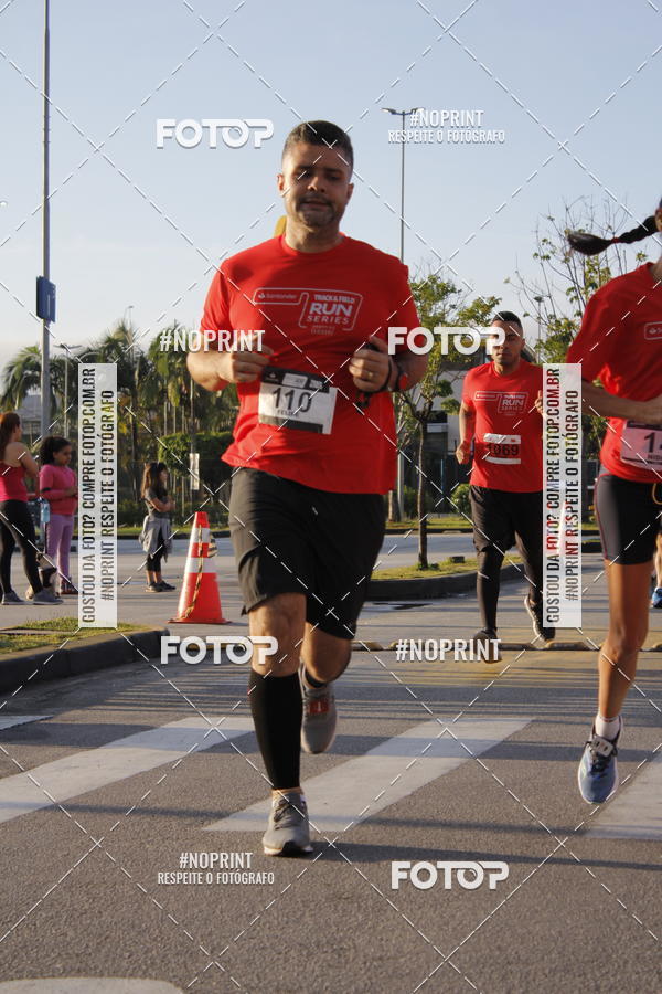 Buy your photos of the eventSantander Track & Field Run Series - Shopping Tambor on Fotop