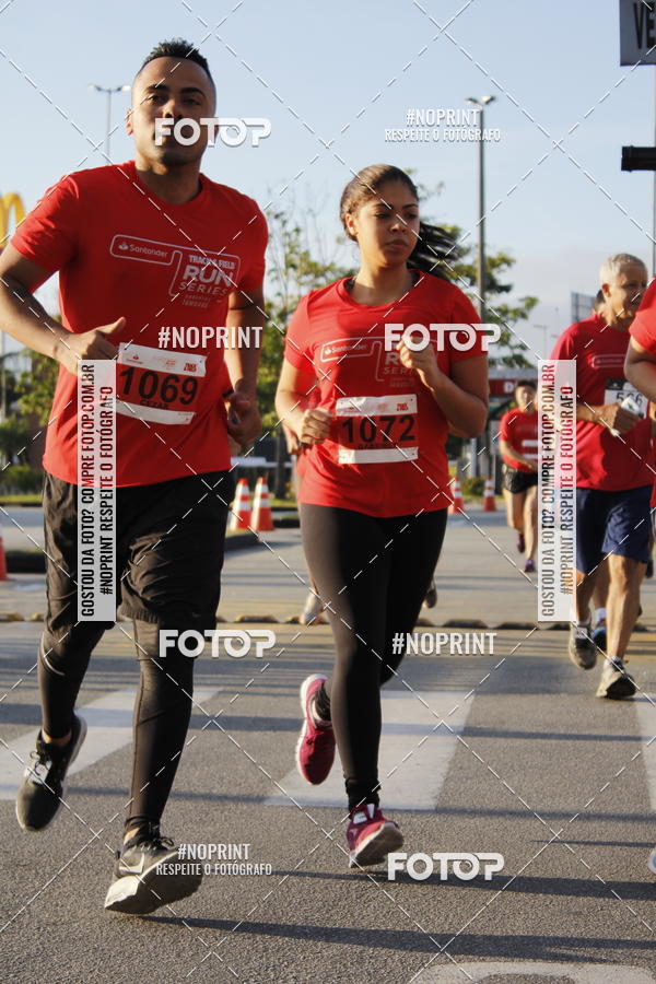 Buy your photos of the eventSantander Track & Field Run Series - Shopping Tambor on Fotop