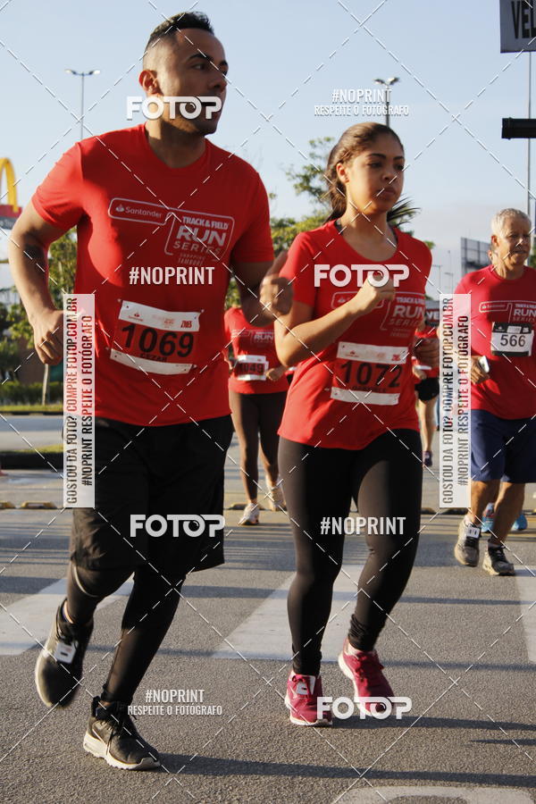 Buy your photos of the eventSantander Track & Field Run Series - Shopping Tambor on Fotop