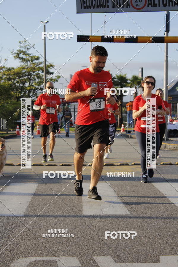 Buy your photos of the eventSantander Track & Field Run Series - Shopping Tambor on Fotop