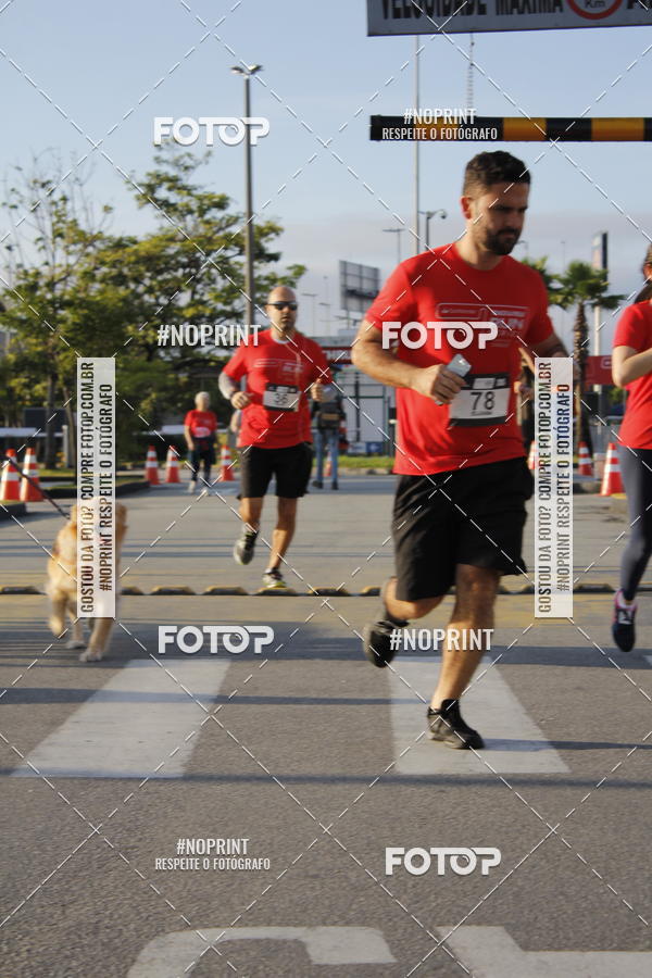 Buy your photos of the eventSantander Track & Field Run Series - Shopping Tambor on Fotop